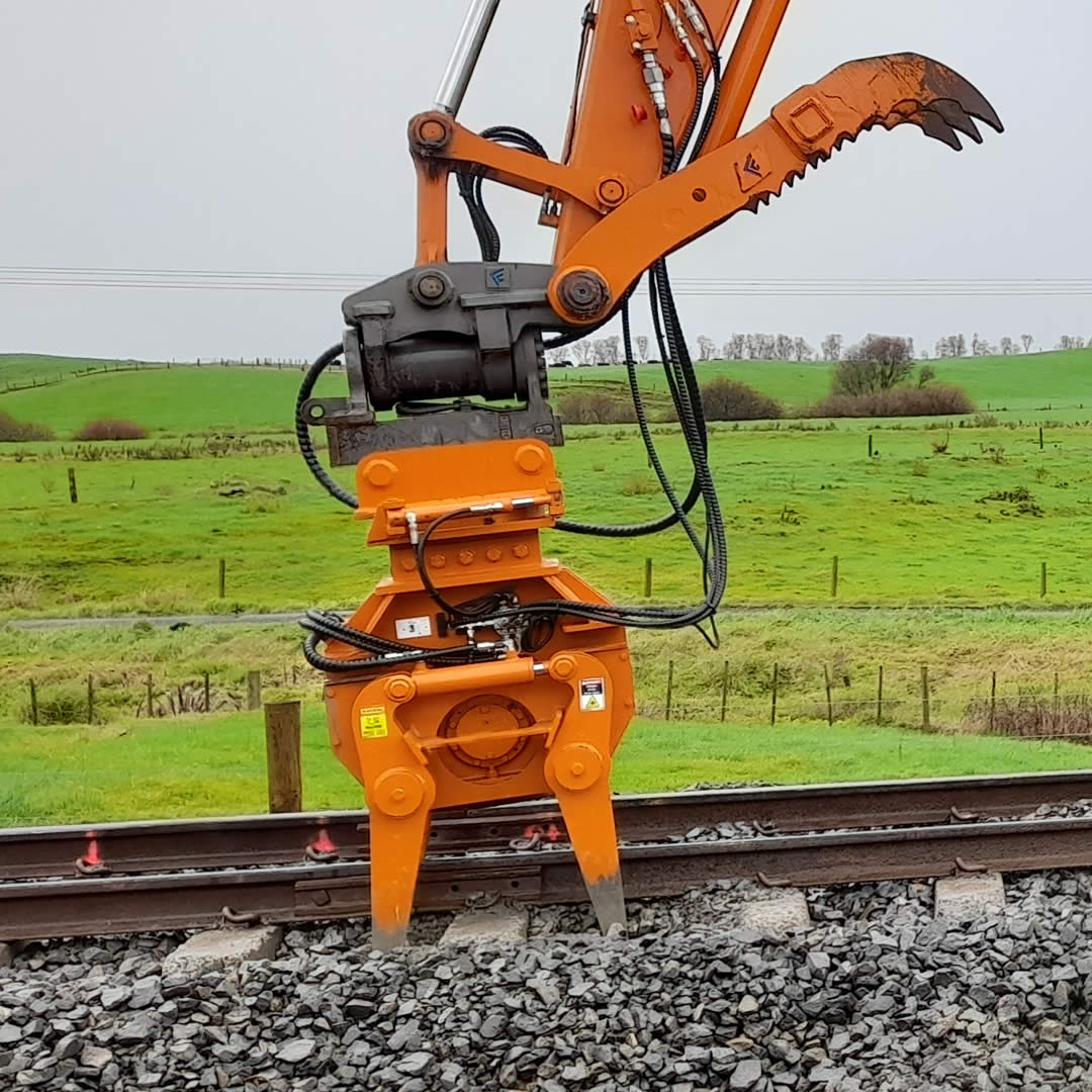 Nga Mahi Rail Harrybilt Tamping Head 2